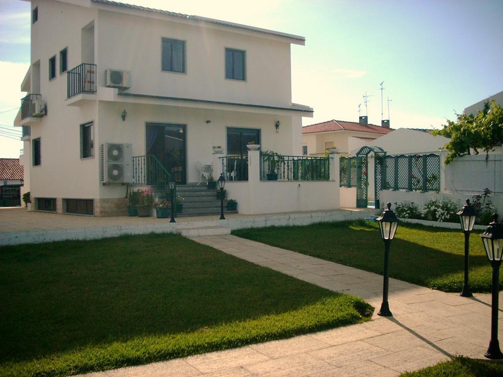 Guest House Toca Dos Grilos Estoril Dış mekan fotoğraf